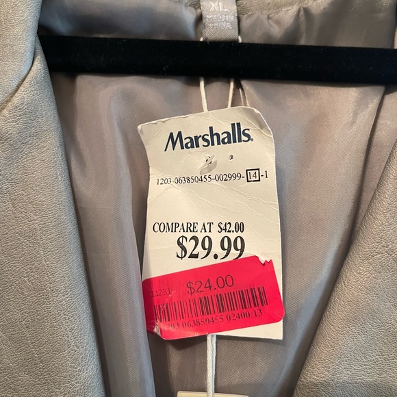 Faux Leather Distressed Vest - Picture 3 of 4